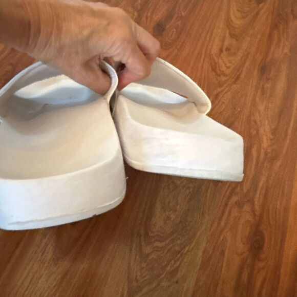 Alo white slides 9 sandals shoes - Picture 5 of 6